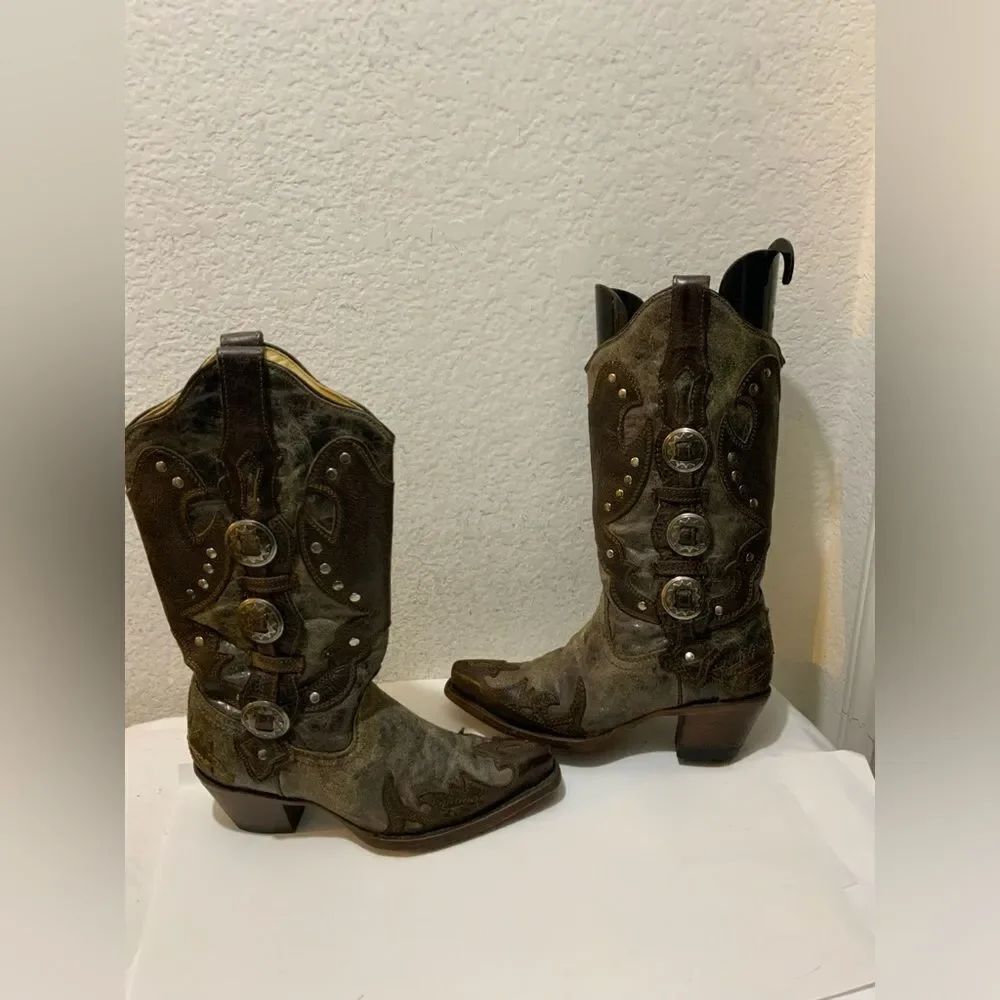 Corral Rancho Western Boots Brown Leather Studded with Silver Concho's Size 6 M